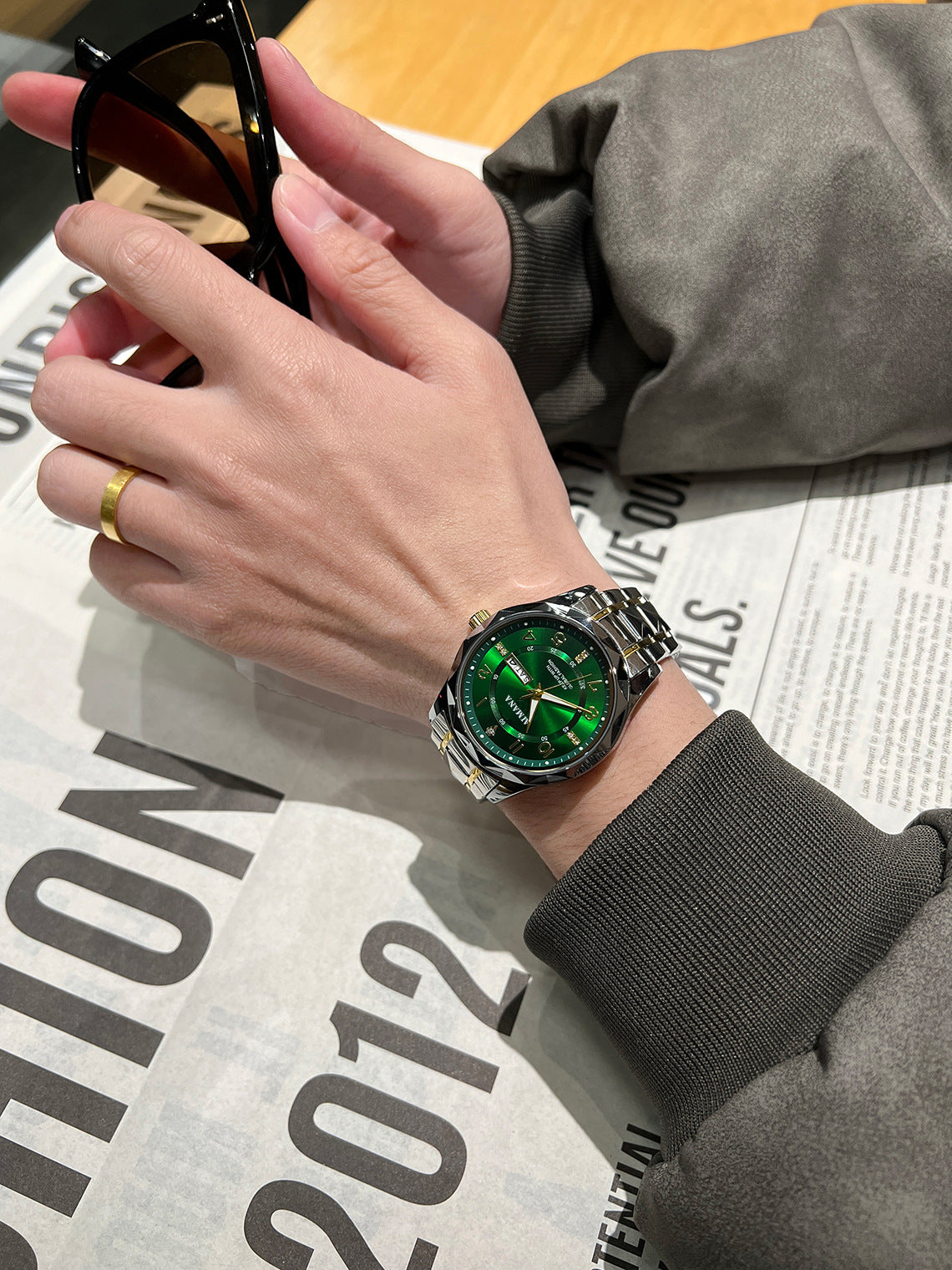 Men's Stainless Steel Quartz Watch with Dual Calendar and Luminous Hands