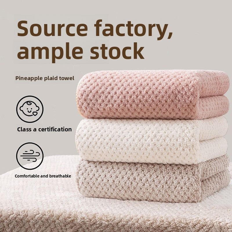 Thickened non-shedding bath towel and beach towel