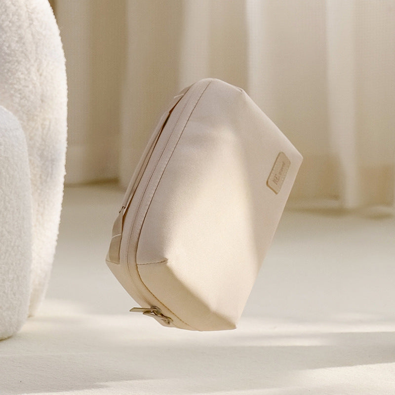 Portable RPET Waterproof Storage Bag for Cables and Chargers